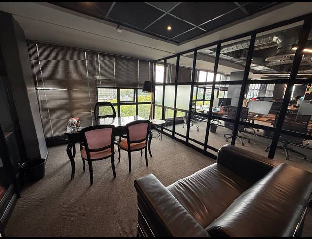 745M² OFFICE TO LET IN ROSEBANK